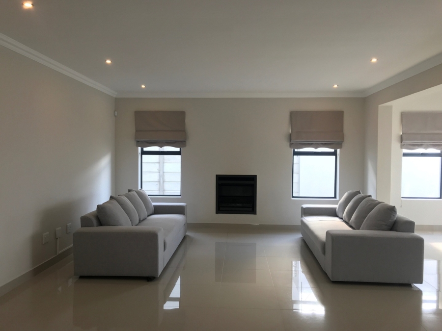 To Let 4 Bedroom Property for Rent in Parklands North Western Cape